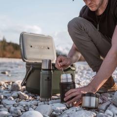 Stanley Classic Vakumlu Çelik Yemek Termosu 0.70 Lt Siyah