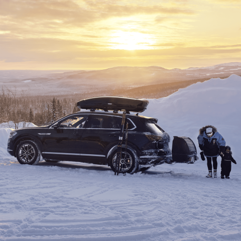 THULE MOTION XT XL Portbagaj Parlak Titan Gri
