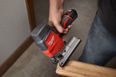 Milwaukee M12 JS-402C Akülü Dekupaj