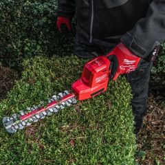 Milwaukee M12 FHT20-402 Fuel Çit Kesme 20 CM