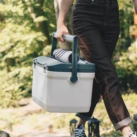 Stanley Adventure Taşınabilir Soğutucu Kamp Buzluğu 15,1 L - Sarı