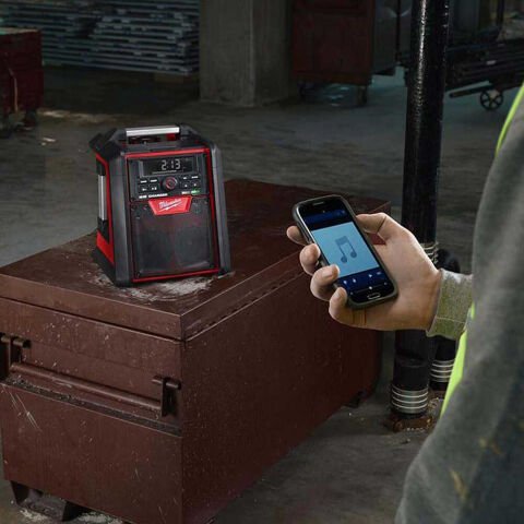 Milwaukee Akülü Bluetooth® Radyo/Şarj M18 RC-0
