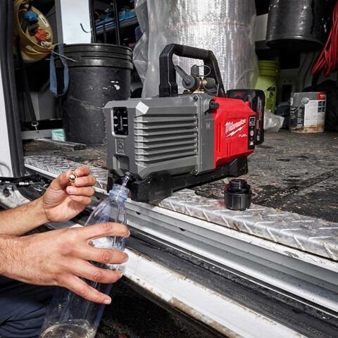 Milwaukee Vakum Pompası M18 FVP5-801