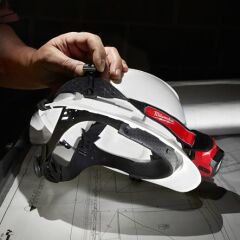 Milwaukee L4HL-VIS-301 USB Kafa Lambası 600 Lümen