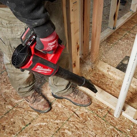 Milwaukee Akülü Üfleyici M12 BBL-0