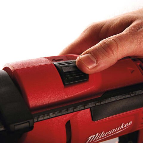 Milwaukee Darbeli Matkap PD 705 705 W