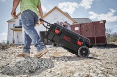 MILWAUKEE PACKOUT™ TEKERLEKLI TAKIM SANDIĞI