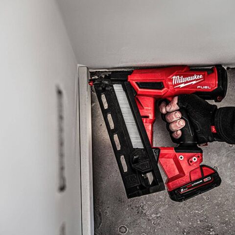 Milwaukee Aküllü Çivi Çakma Makinesi M18 FN16GA-202X